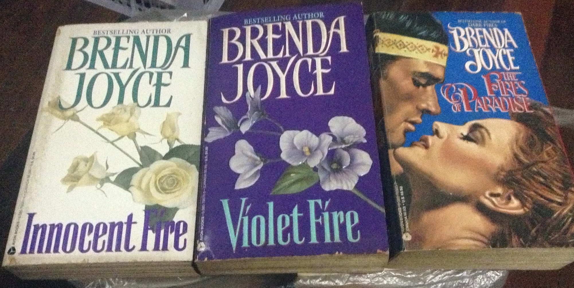 Innocent fire,Violet fire,the fires of paradise by Brenda Joyce ราคา 150