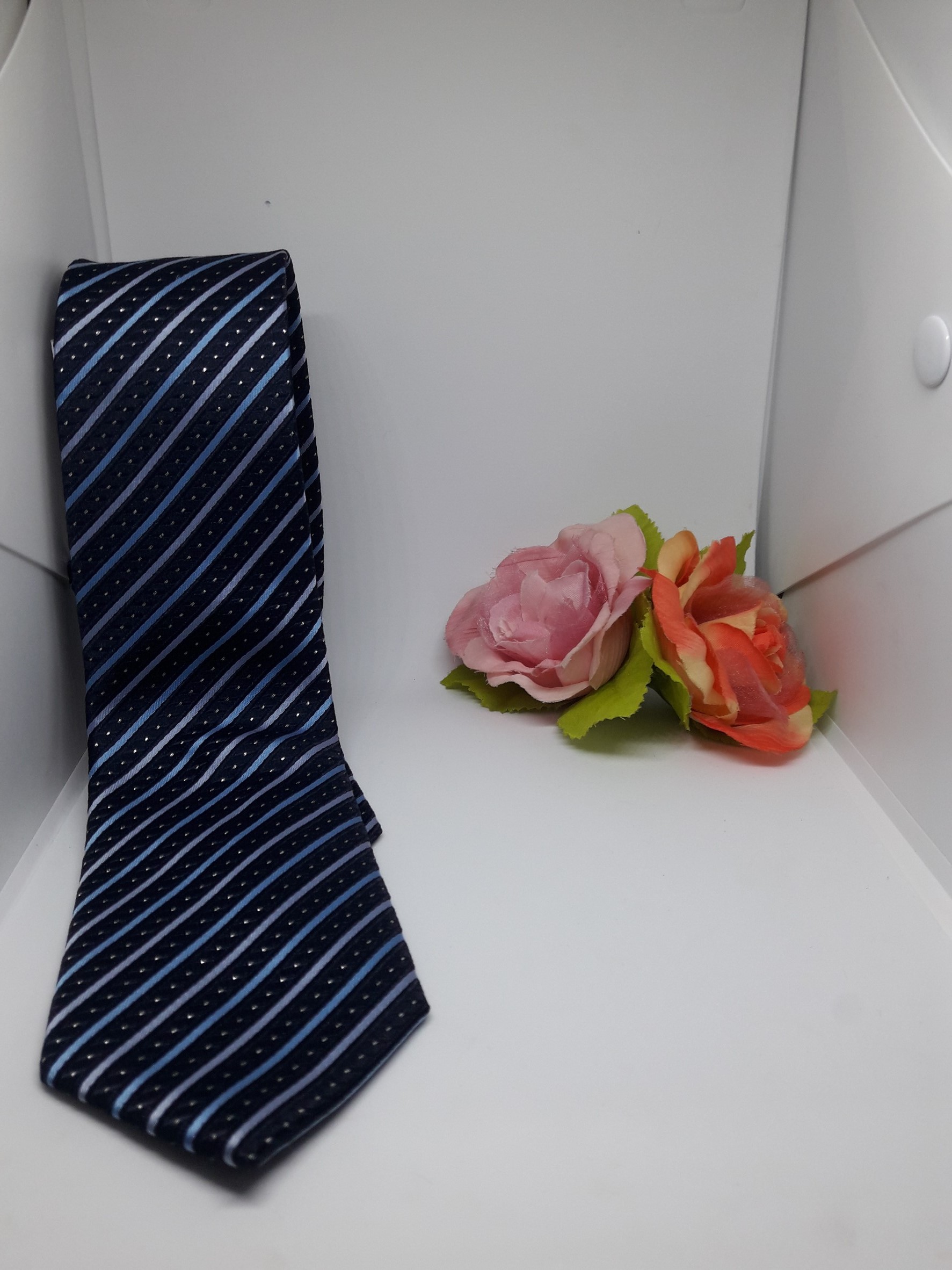 เนคไท สีกรมลายเทาฟ้า