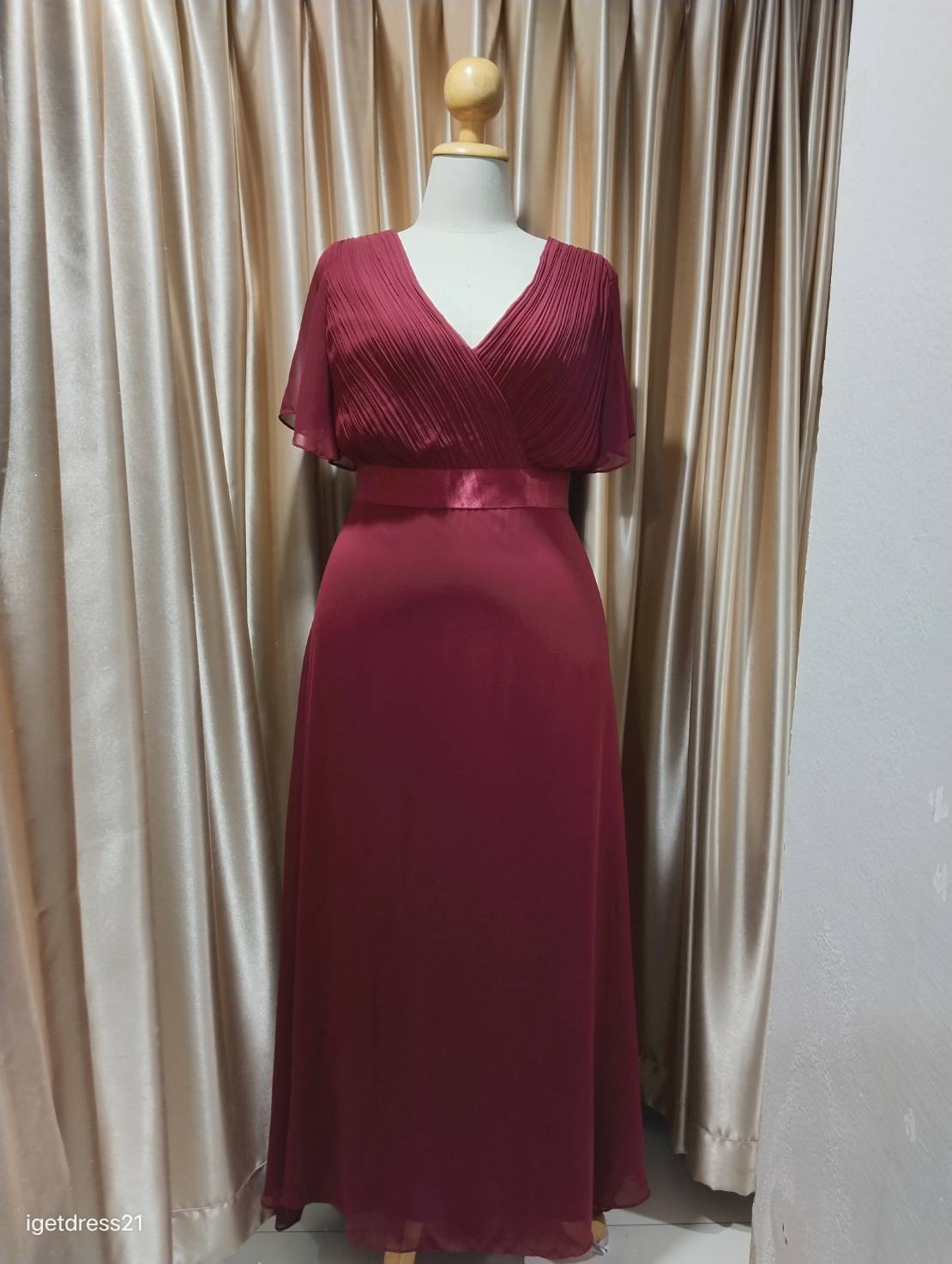ราตรียาวสีแดง คอวี แขนระบาย ผ้าพริ้วใส่สบาย ไซส์ 8XL