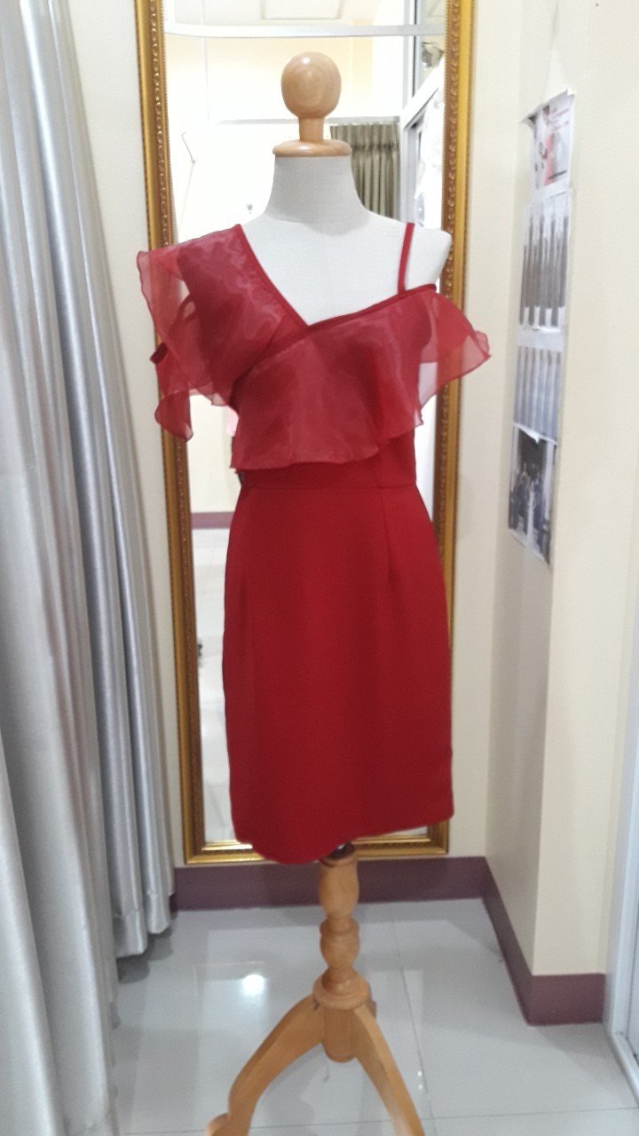 (PRE-LOVED) ราตรีสั้นสีแดงอกระบาย (อก36 เอว30 สะโพก38) มือ2