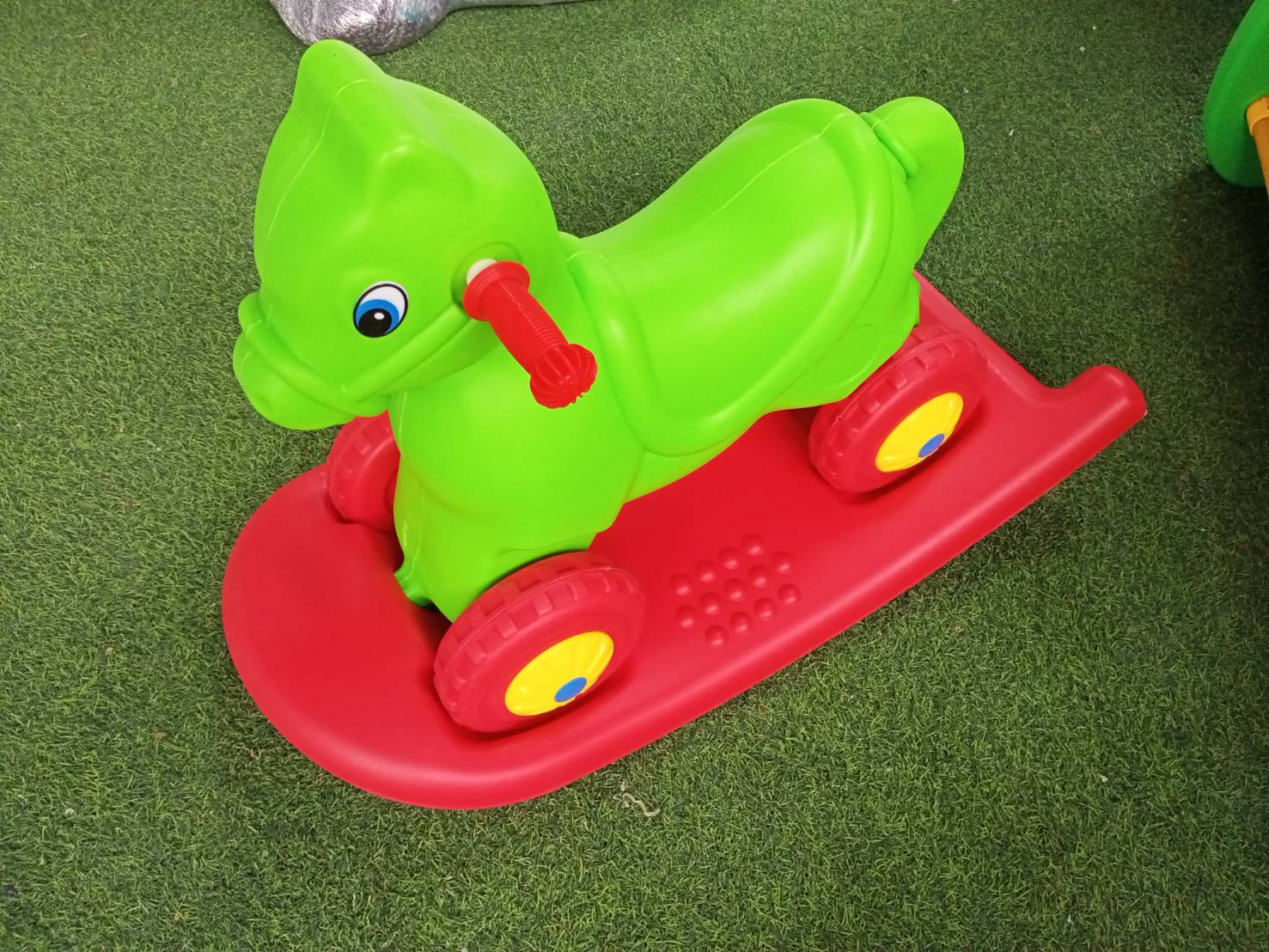 ม้ามีถาด โยกเยกม้ามีถาด