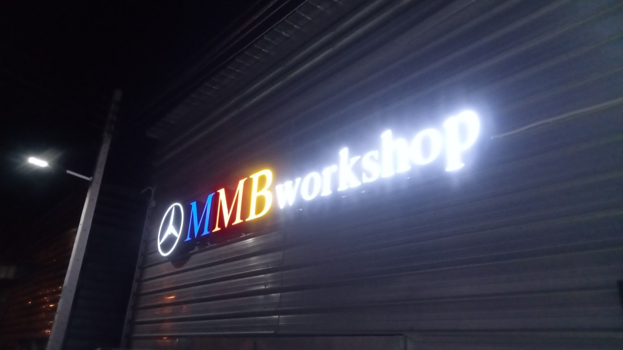 งานป้ายกล่องไฟ