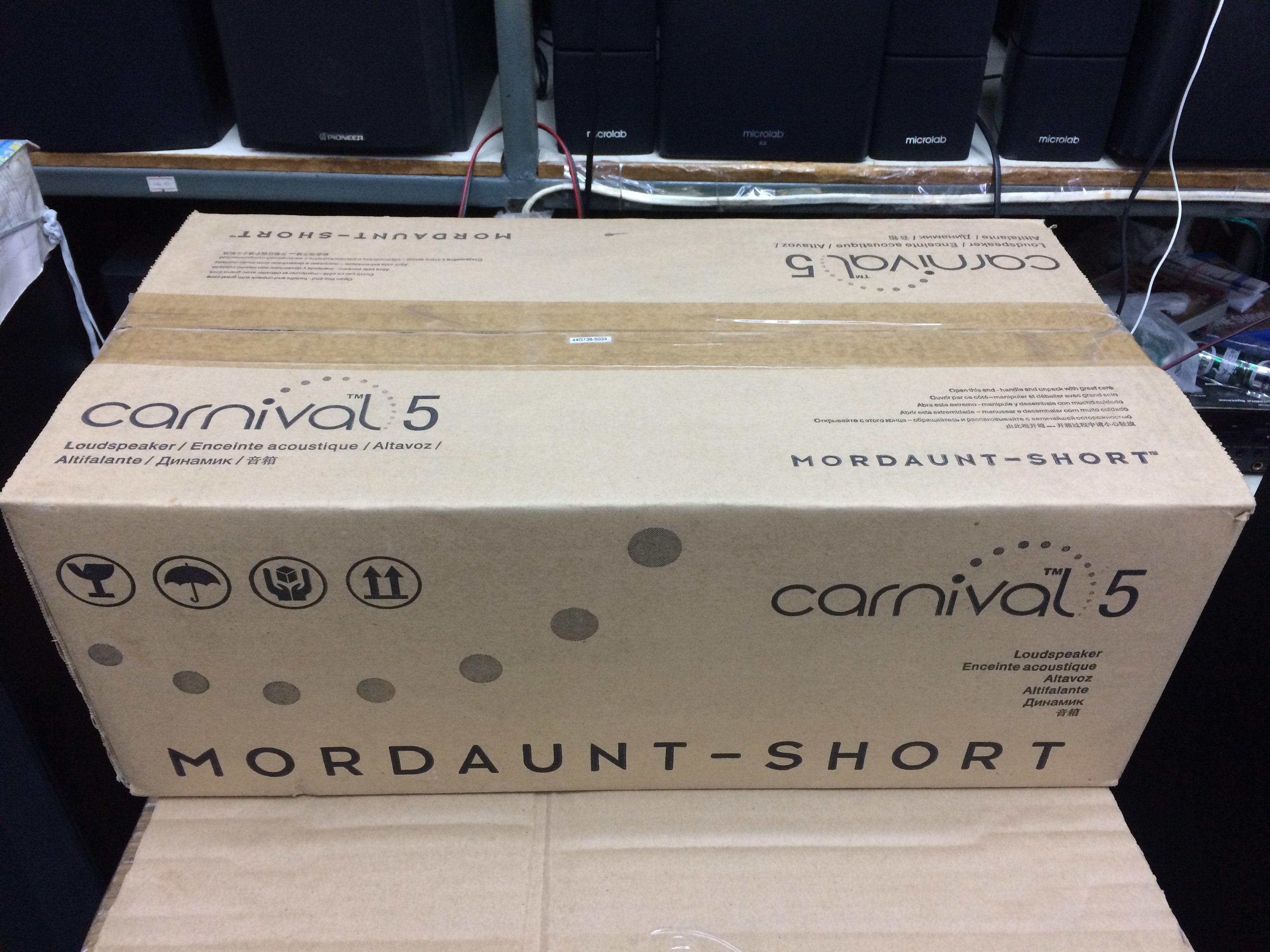 Mordaunt Short Carnival 5 Center Speaker