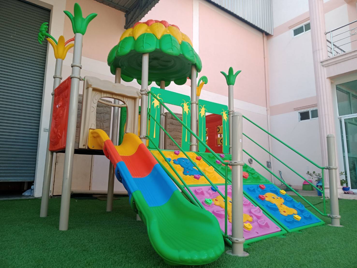 เครื่องเล่นสนาม ชุด ปีนป่ายกับพุ่มไม้