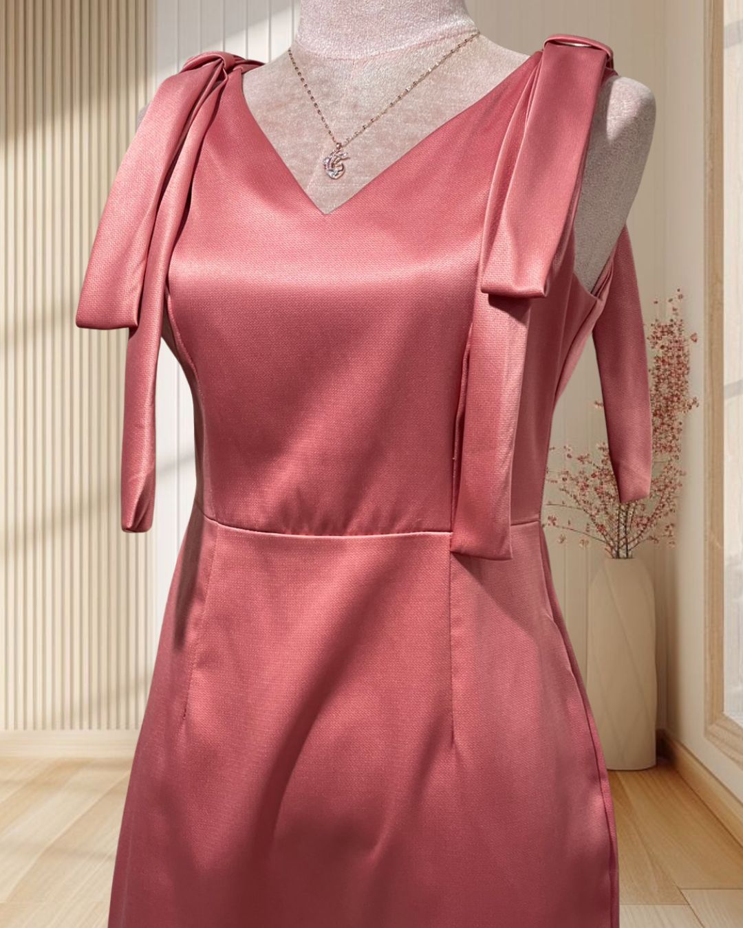 (PRE-LOVED) ราตรีสั้นแขนกุดโบว์ยาวที่ไหล่2ข้าง S