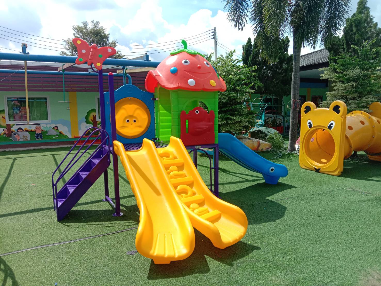 เครื่องเล่นสนาม ชุด บ้านดอกไม้ เครื่องเล่นสนามมีประโยชน์