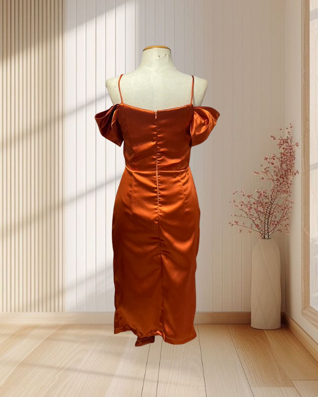 (PRE-LOVED) ชุดราตรีสั้นสายเดี่ยวปาดไหล่สีส้ม S