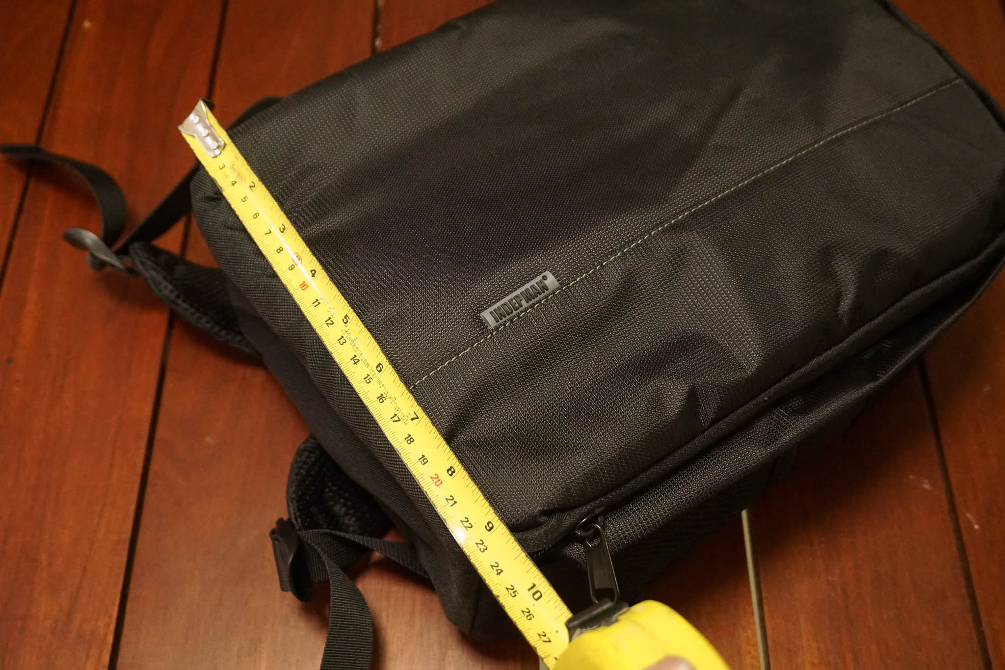 กระเป๋ากล้องยี่ห้อ IDM รุ่น DL-B202 สำหรับใส่กล้องและเลนส์