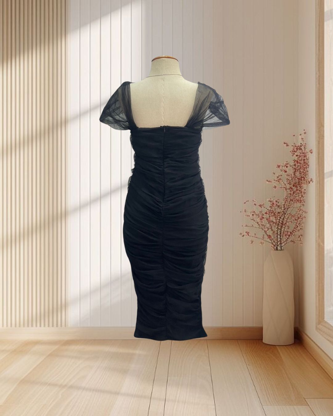 เดรสสั้นสีดำ แขนผ้ามุ้ง ผ้ามุ้งย่นจีบด้านข้าง ไซส์ M-L