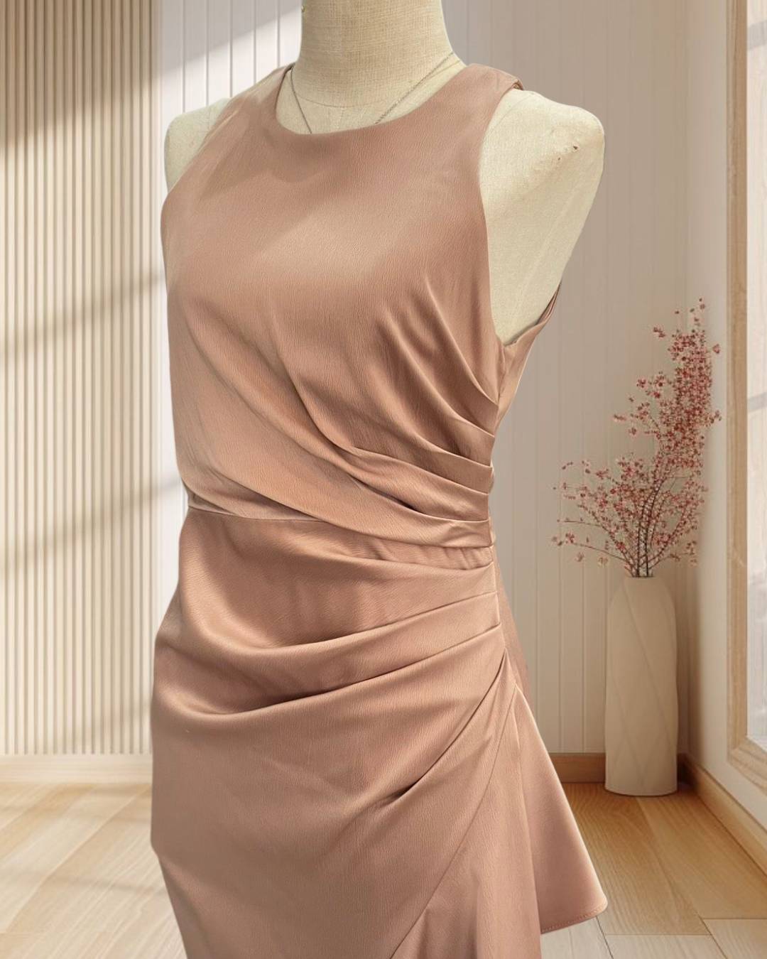 (PRE-LOVED) ชุดราตรียาวสีน้ำตาลแขนกุด M