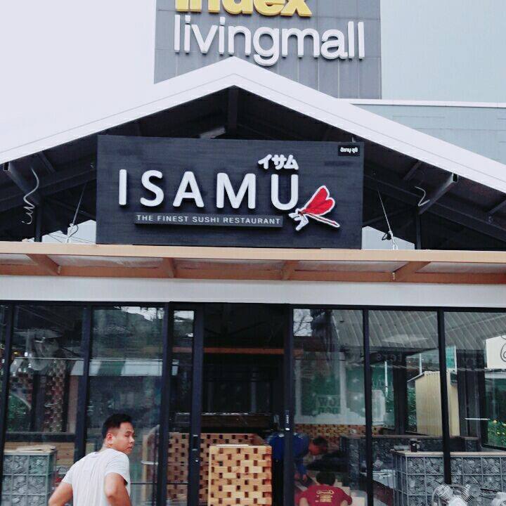 ป้ายไฟออกหน้า ติดบนพื้นป้ายไม้สน #ISAMU #sushi ติดตั้งป้ายบางนา