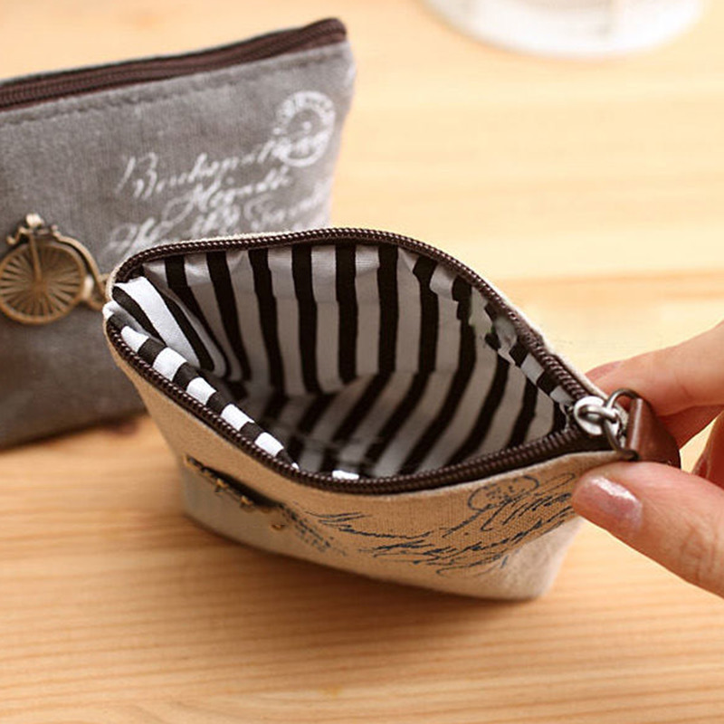 กระเป๋าใส่เหรียญ ตกแต่งโลหะ แจ้งลายในหมายเหตุ ราคา 27