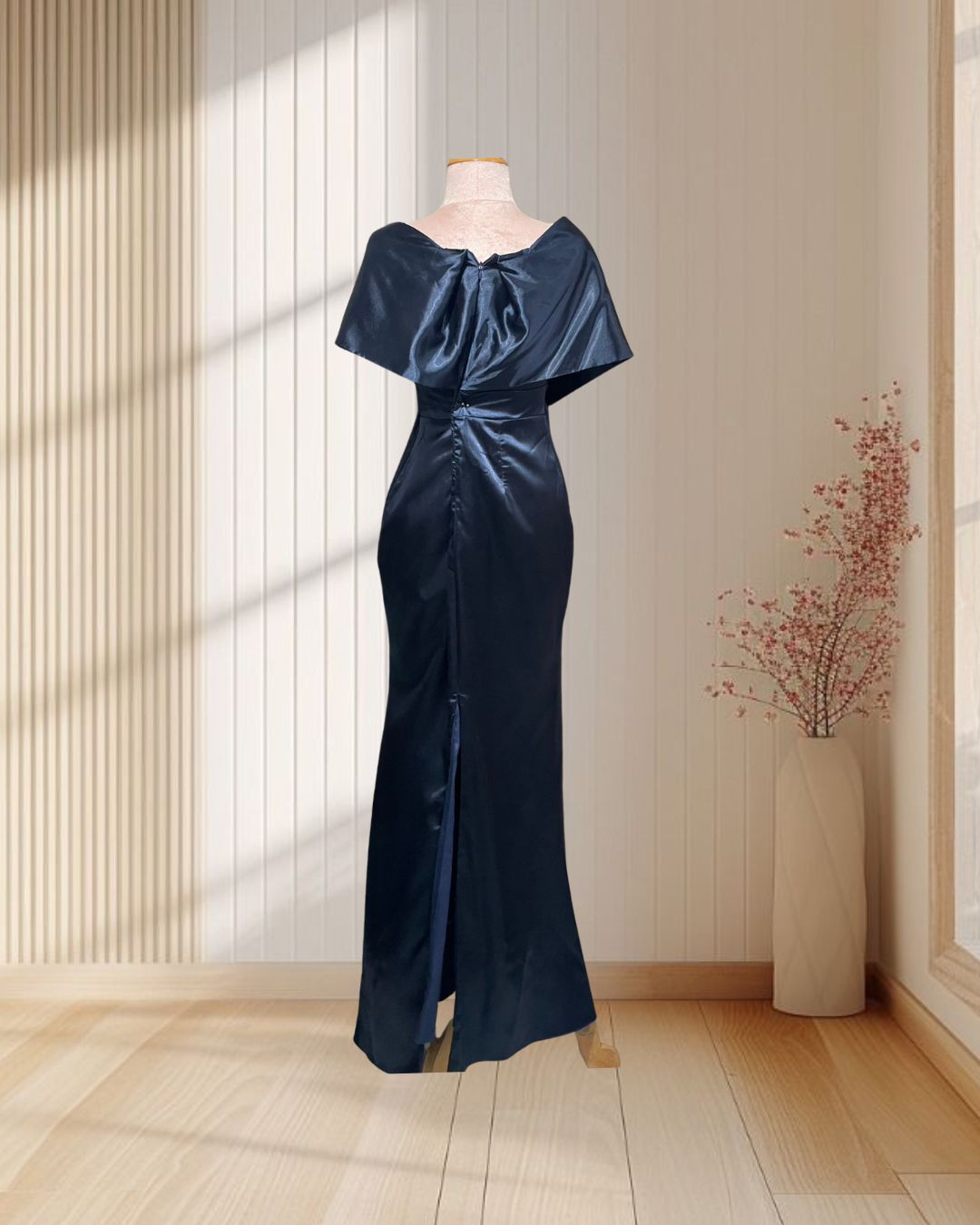 (PRE-LOVED) ชุดราตรียาวสีกรมผ่าหลังL