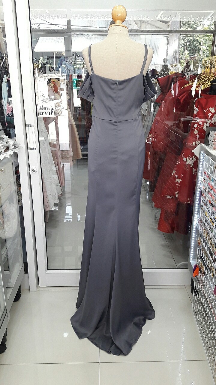 (PRE-LOVED) ยาวเทาสายเดี่ยวปิดแขน (L) มือ2