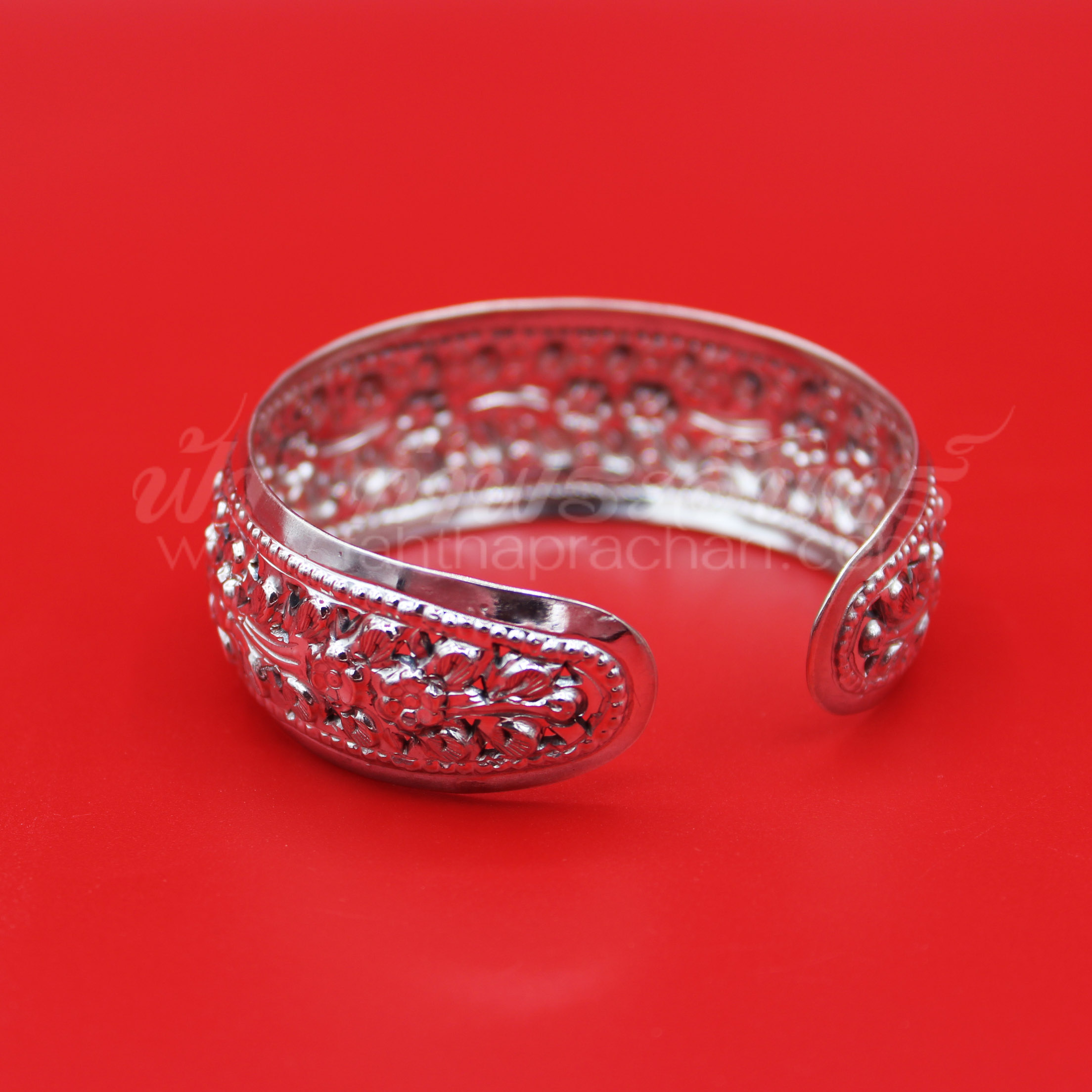 กำไลข้อมือเงินแท้ 92.5% ลายฉลุ