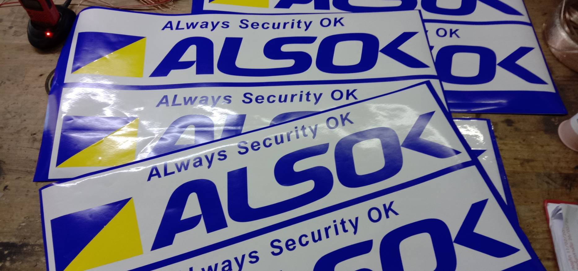 งานสติ๊กเกอร์พิมพ์UV - ALSOK แอลโซค