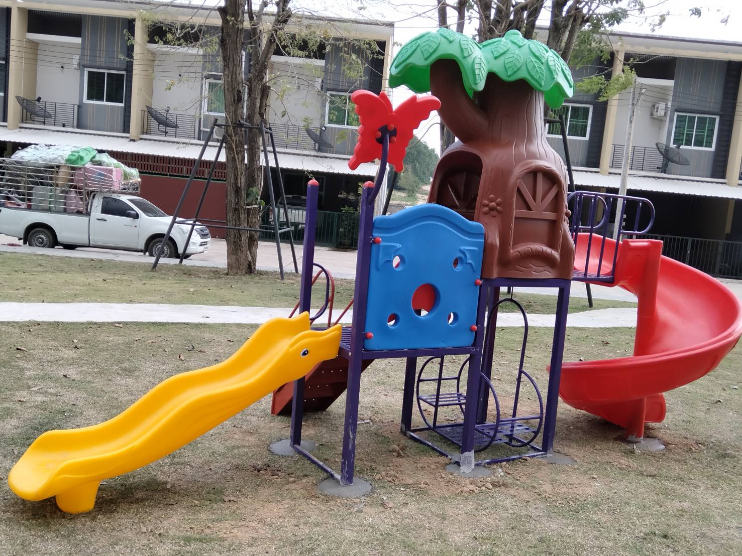 เครื่องเล่นสนาม ชุด บ้านต้นไม้สไลด์วน เครื่องเล่นเสริมพัฒนาการ