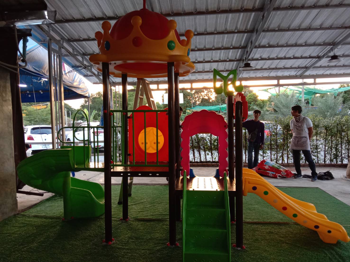 เครื่องเล่นสนาม ชุด โดมสามสไลด์ เครื่องเล่นสนามมีประโยชน์