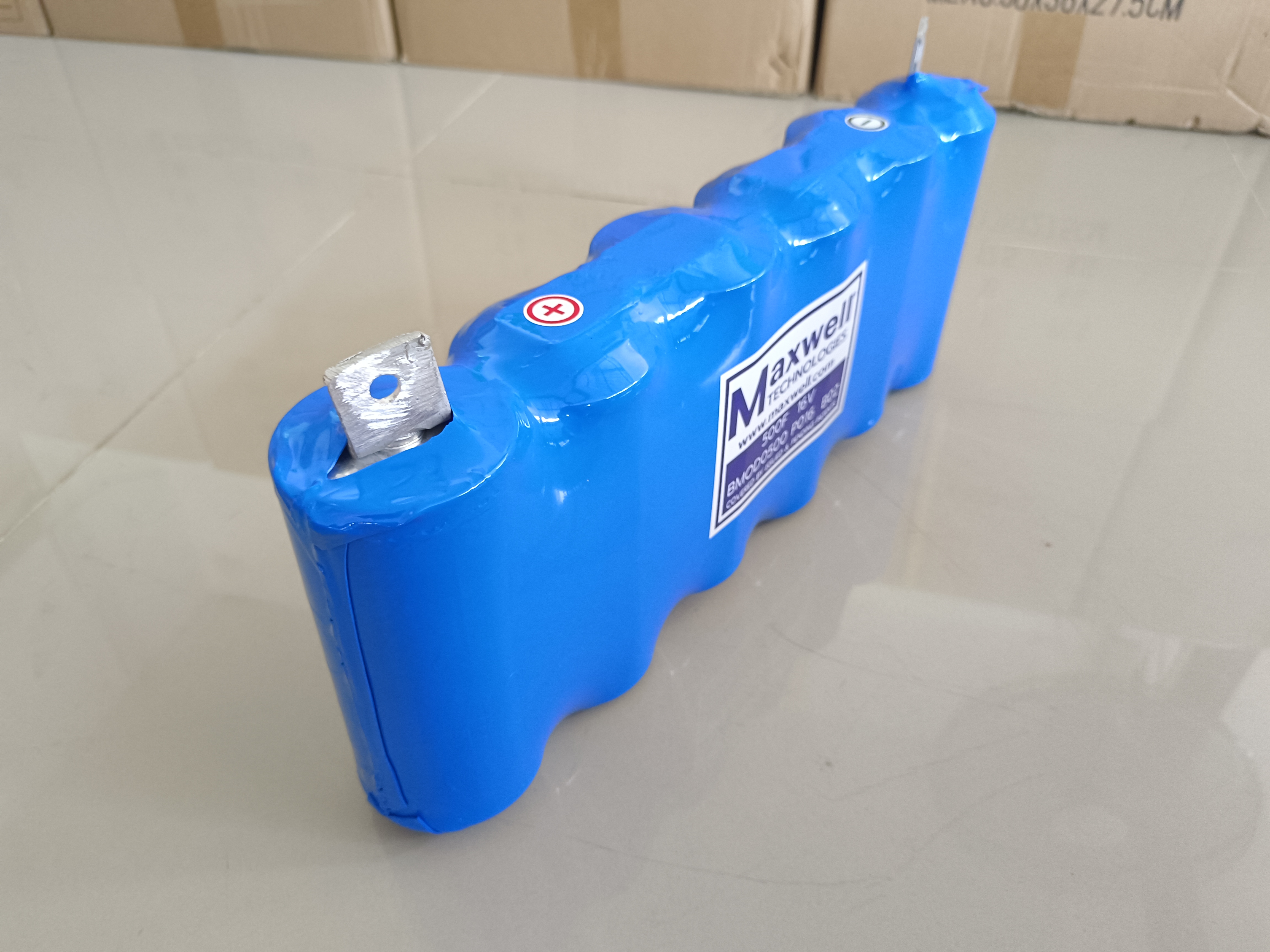 คาปา 16V 500F (2.7V 3000F x6) แบบแถวยาวเรียง 6ลูก