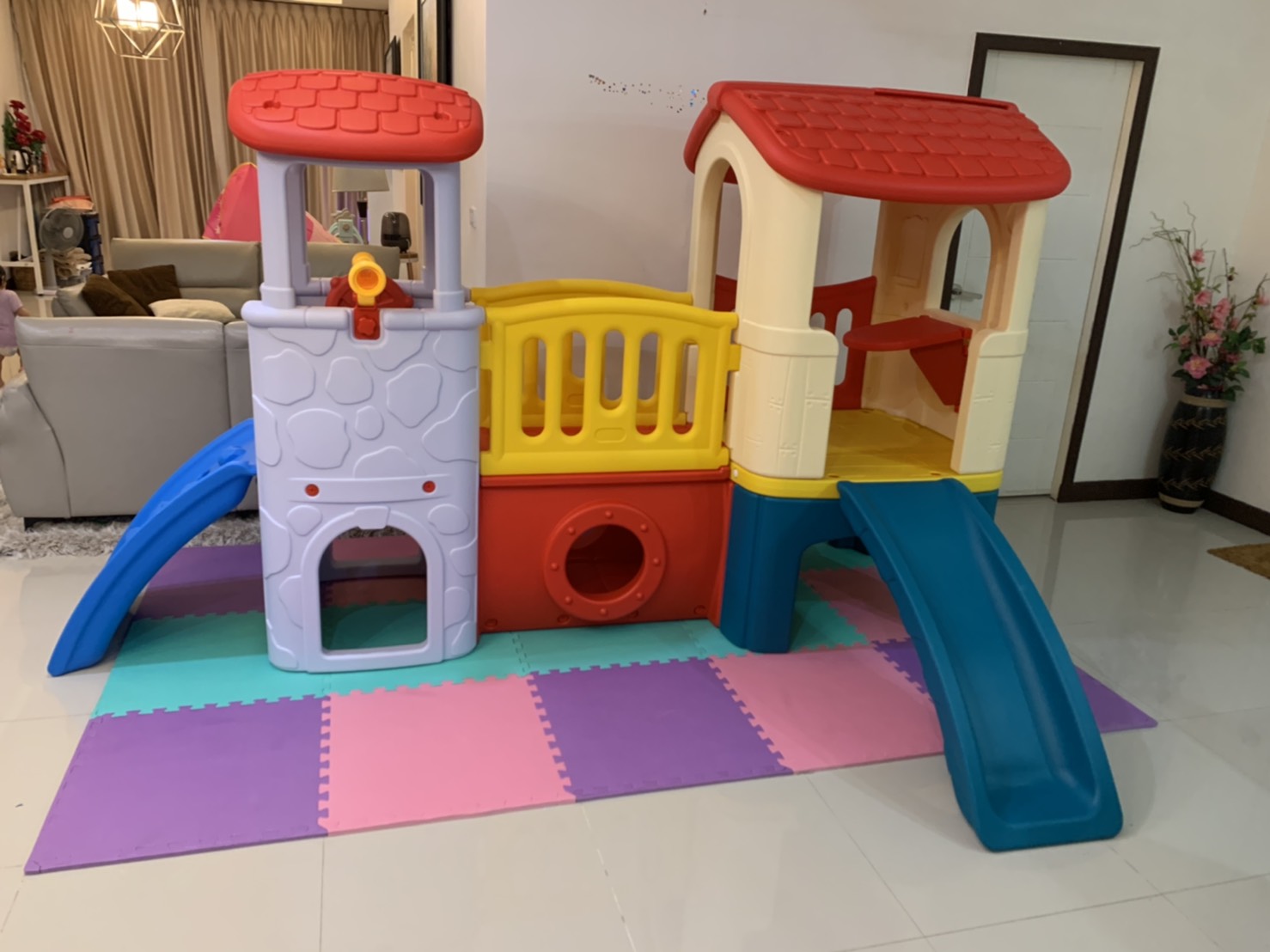 บ้านเด็กเล่น บ้านน้อยสองชั้น สีขาว-แดง