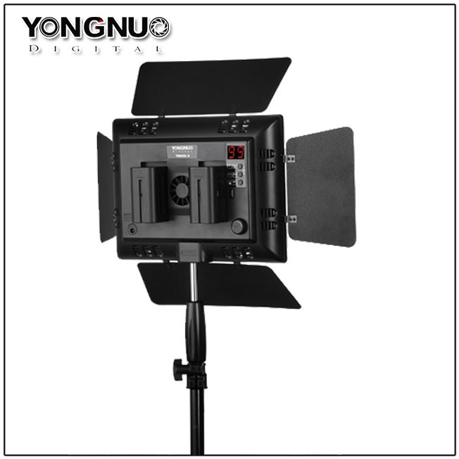 YONGNUO YN600L LED Video Light ราคาถูก (ราคาเฉพาะไฟ ไม่รวมแบตเตอรี่และแท่นชาร์จ)