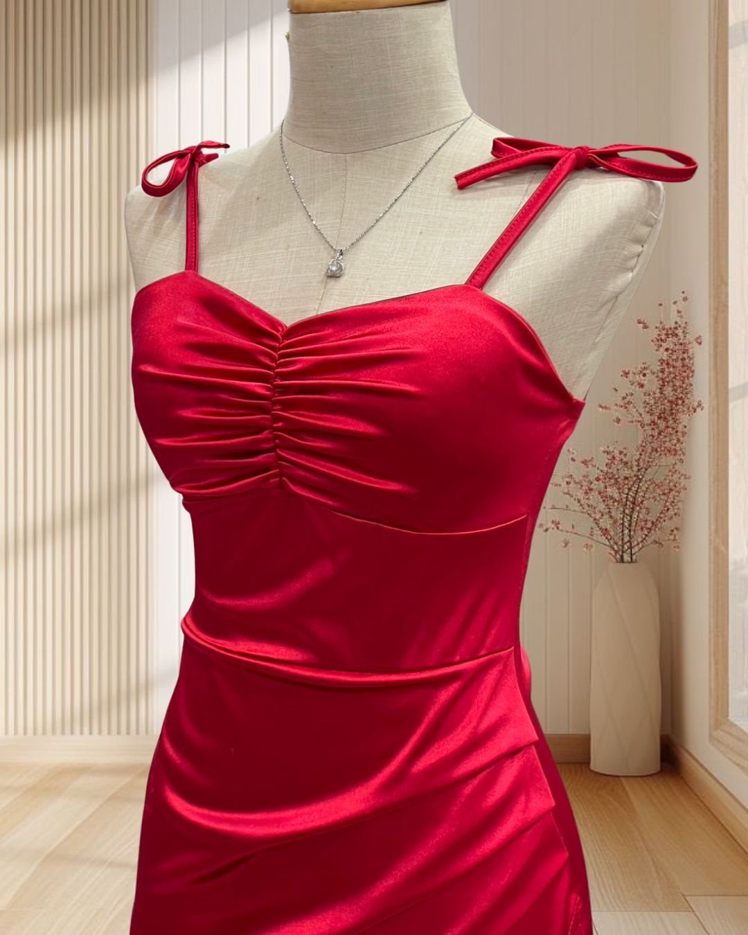 เดรสสั้นสีแดง ผ้ายืด แต่งสายเดี่ยวผูกโบว์ รัดรูป ไซส์ S