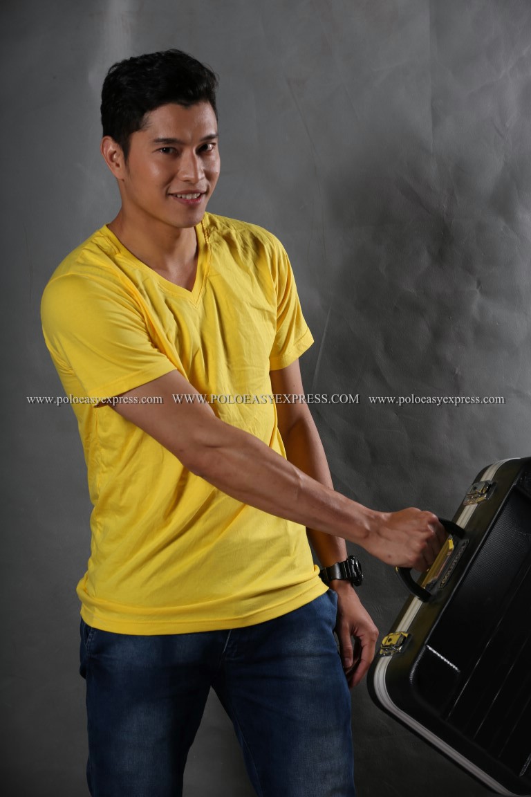 XL เสื้อยืด สีเหลือง คอวี แขนสั้น Size XL