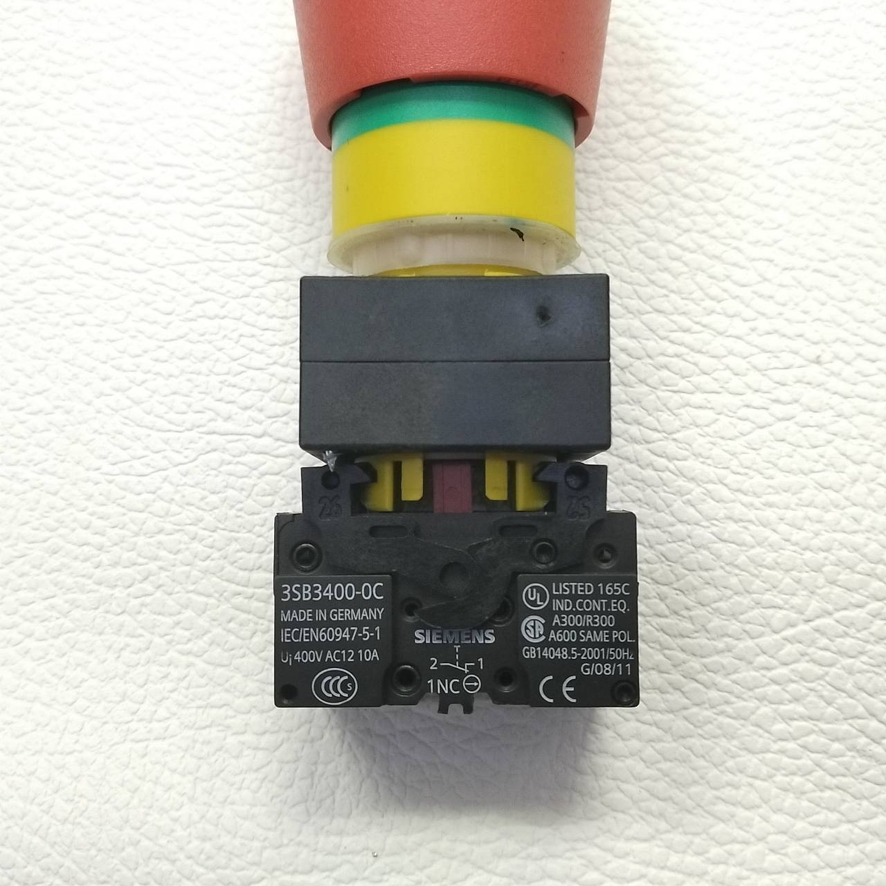Emergency Switch Siemens รุ่น 3SB3202-1HA20, Dia.22 mm, 2NC