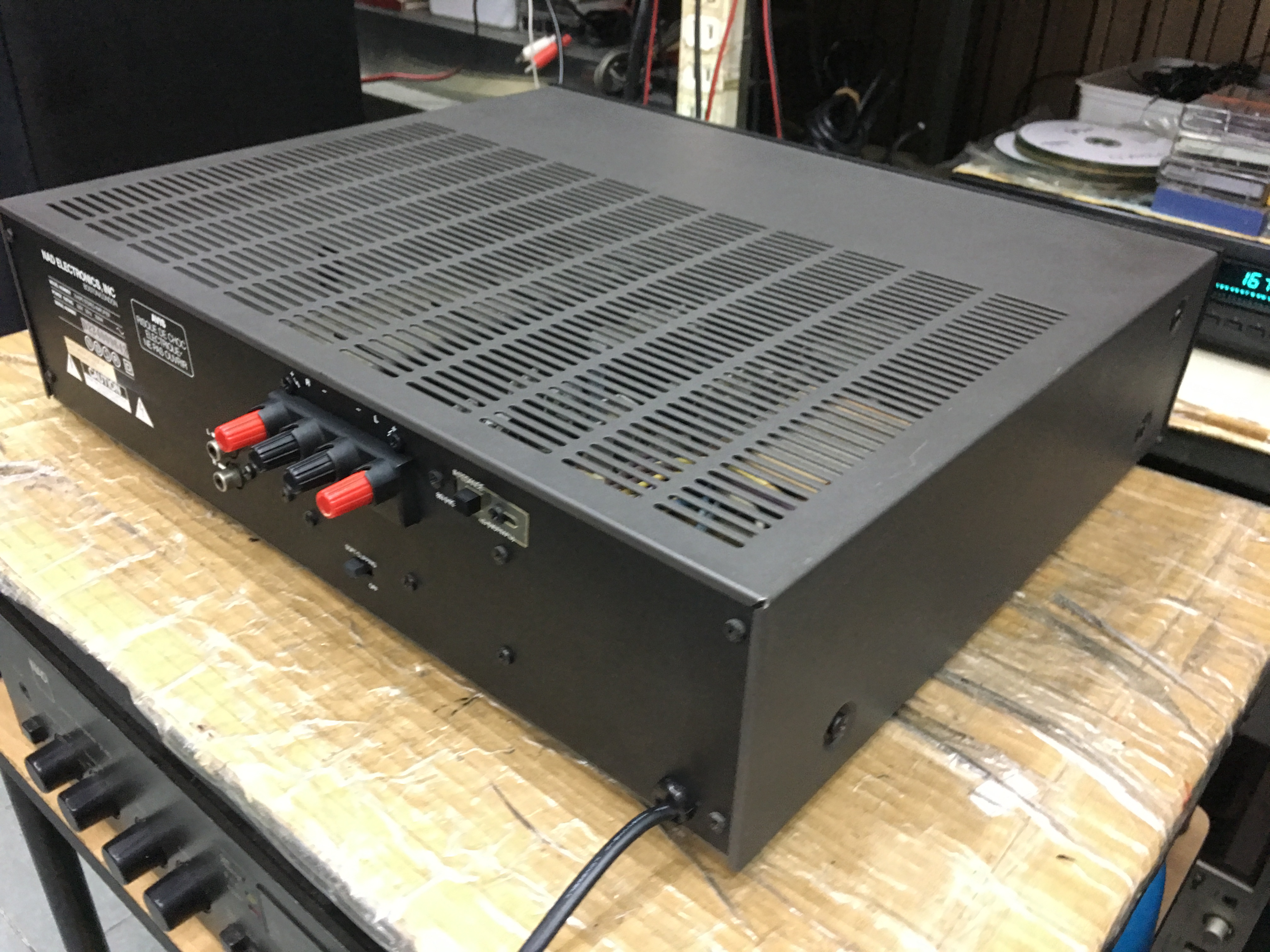 NAD 2240PE Stereo Power Amplifier