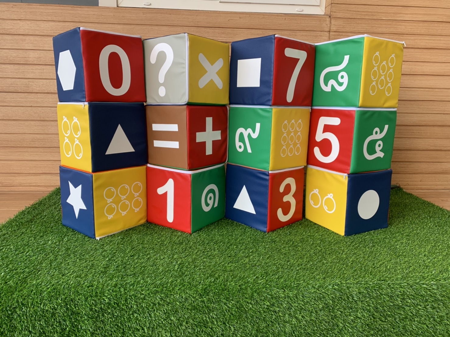 ลูกเต๋านุ่มนิ่ม ลูกเต๋า จำนวน 12 ลูก