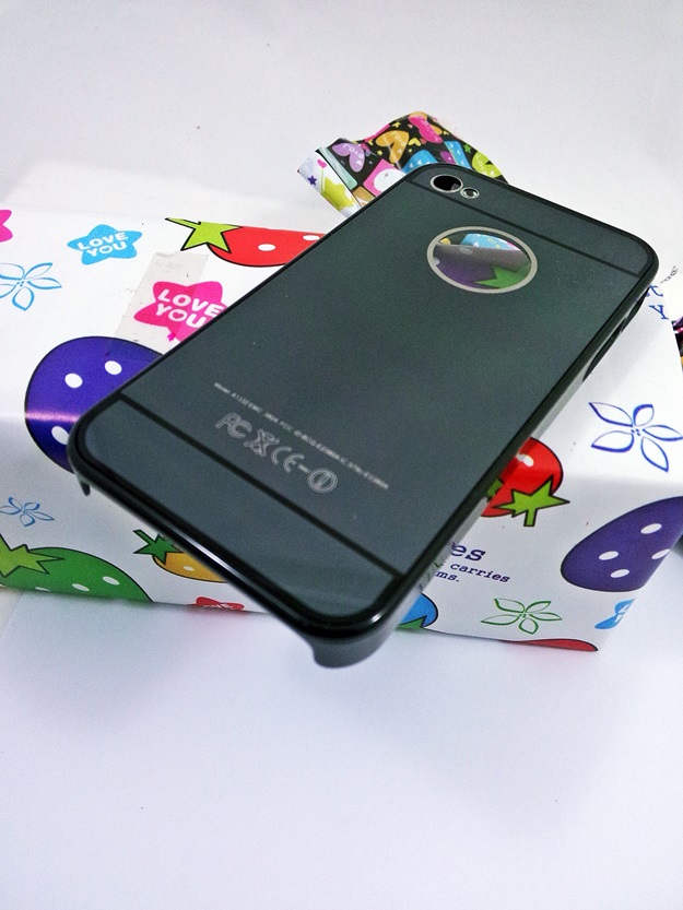 เคสสำหรับโทรศัพท์มือถือ iphone 5/5s แบบฝาหลัง สี ดำ,ทอง,ขาว