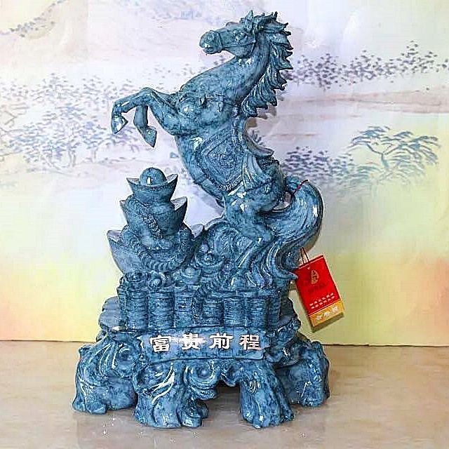 ม้า ยืนยกขาหน้า สีหินอ่อน สูง 17 นิ้ว