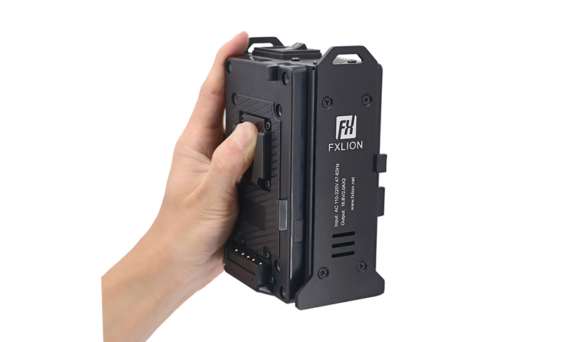 แท่นชาร์จแบตเตอรี่ V-Mount แบบคู่ Fxlion MINI 2-ch V mount charger FX-M2S ชาร์จได้สองก้อนพร้อมกัน