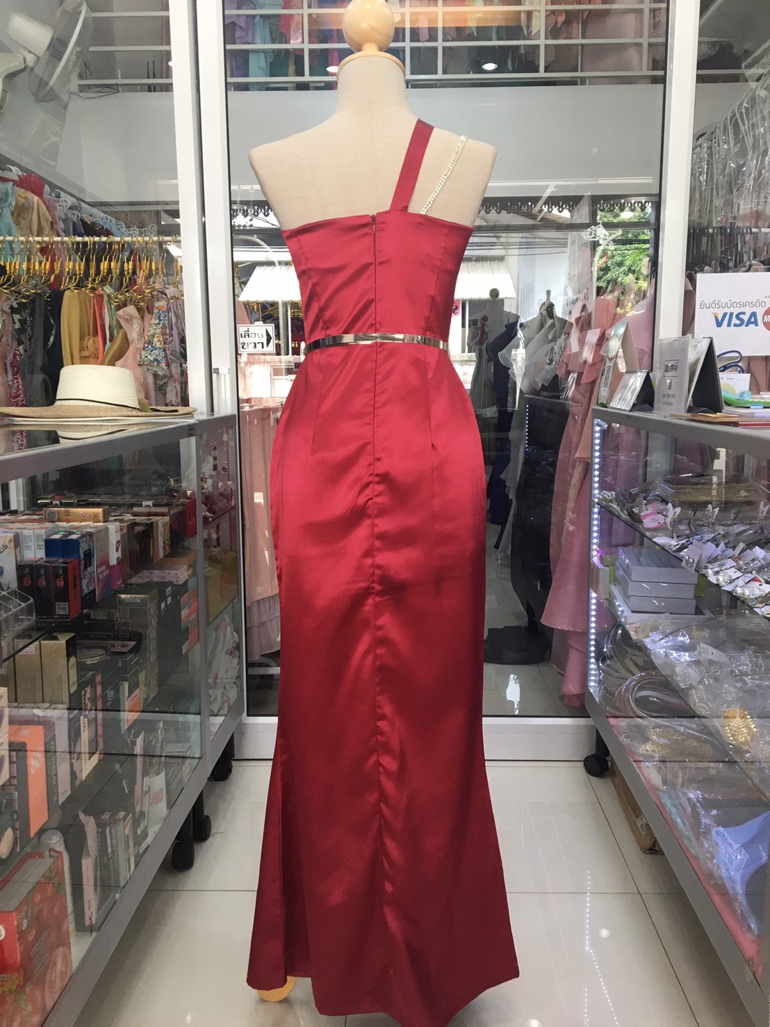 (PRE-LOVED) ราตรียาวสีแดงสายไขว้สายเพชร (S)