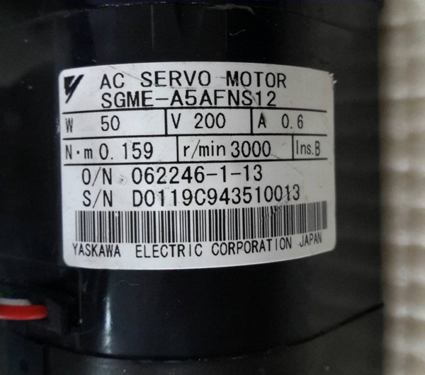 Servo Motor Yaskawa รุ่น SGME-A5AFNS12, 50W, 200V