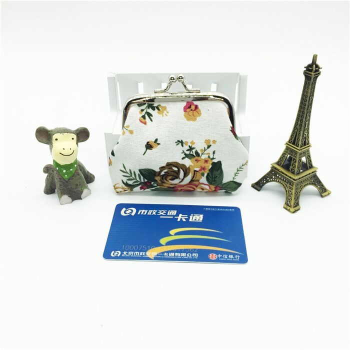 ￼ (สินค้าสำหรับเพิ่มยอดให้ถึงขั้นต่ำ) กระเป๋าใส่เหรียญ ผ้าแคนวาส คละสีหกใบ ราคา 90