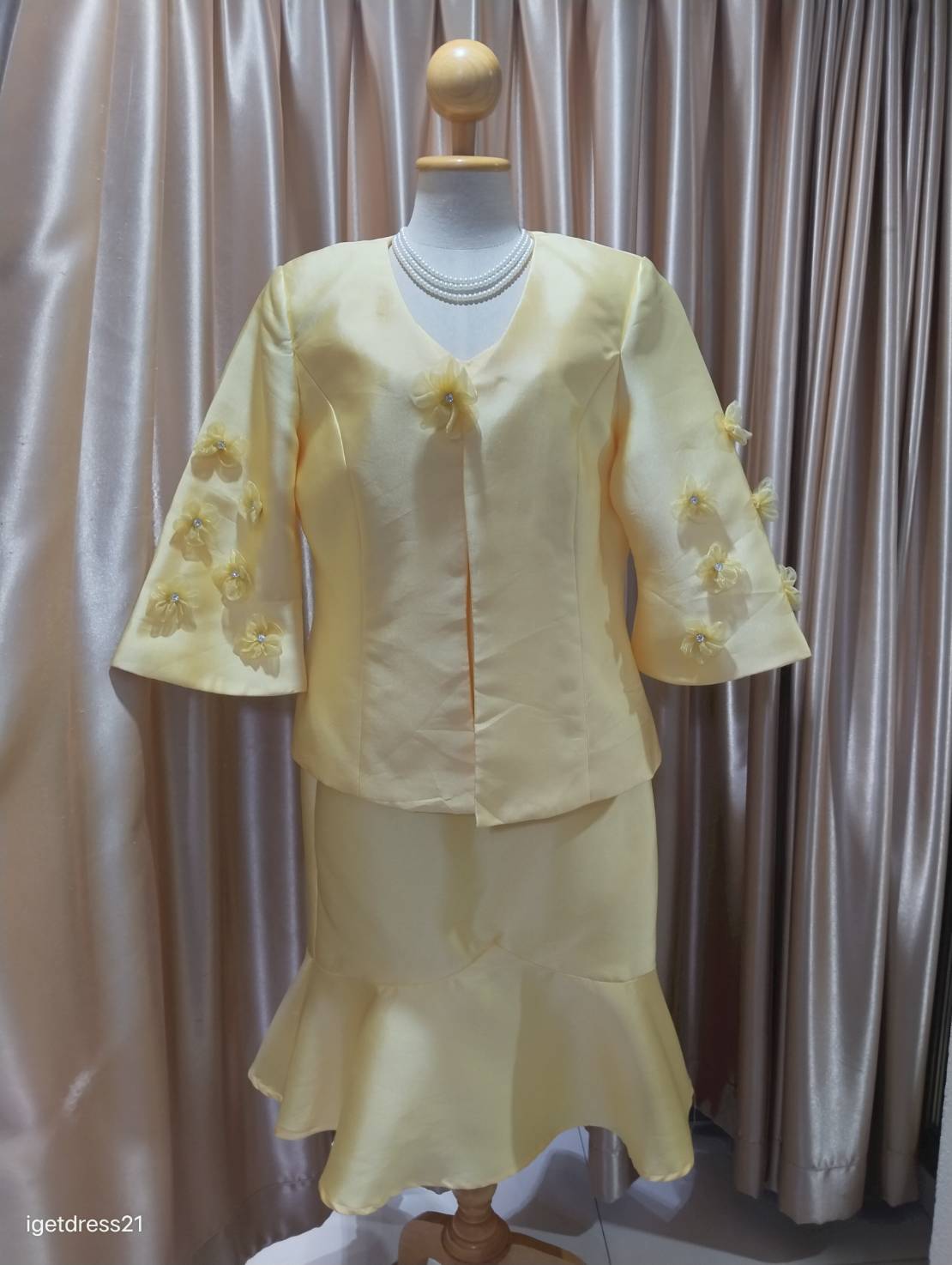 ชุดเช็ตเสื้อคลุม+เสื้อด้านใน+กระโปรงสีเหลือง3ชิ้น 2XL