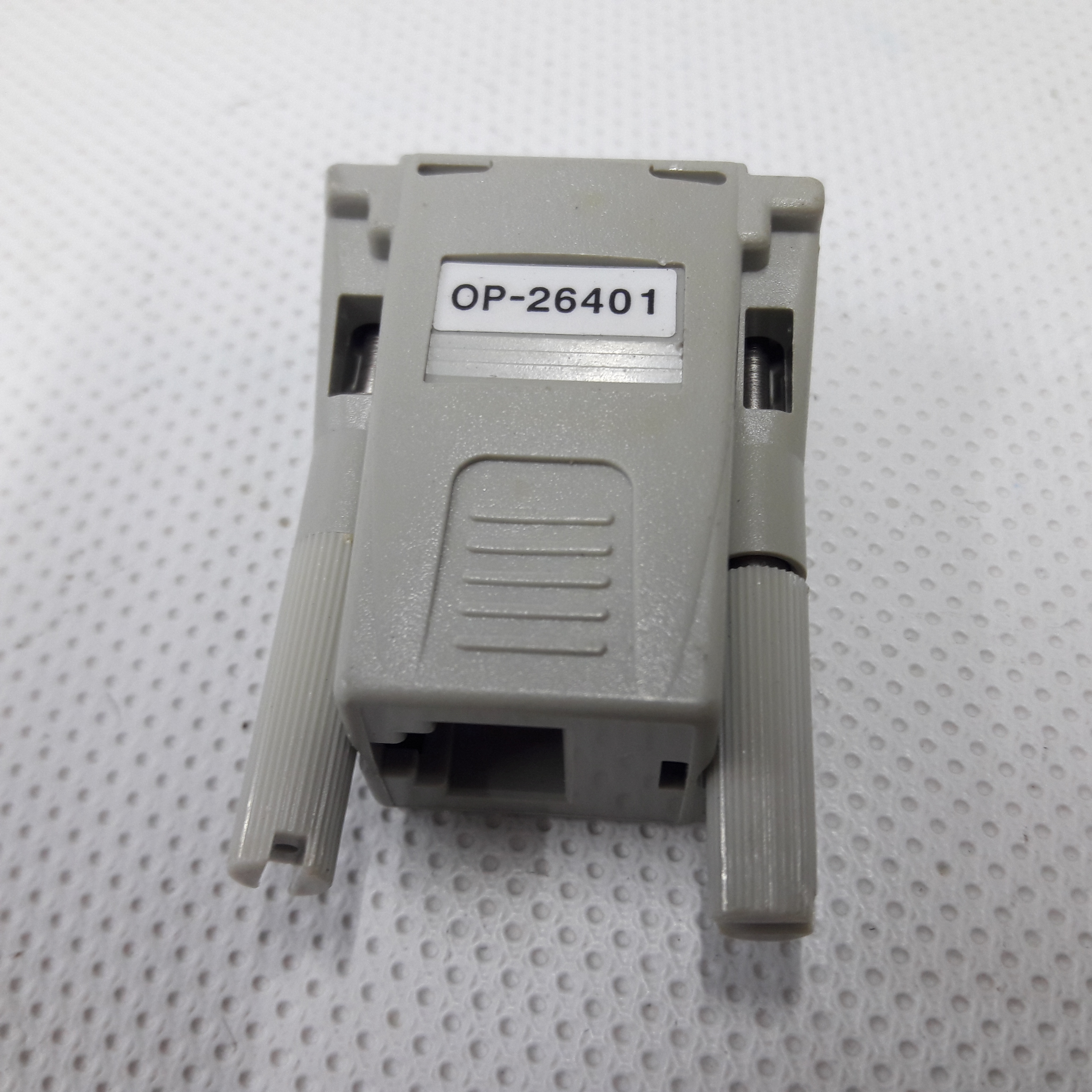 Connector adapter, OP-26401 (สินค้ามือสอง)