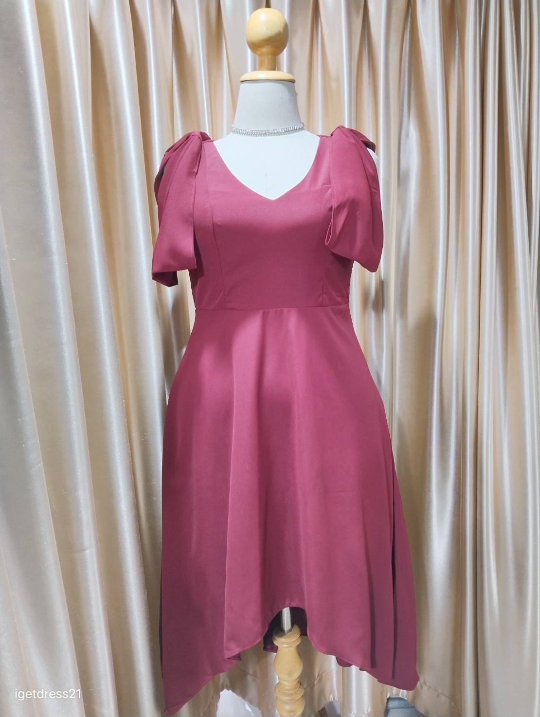 ชุดราตรีสั้นแขนโบว์สีแดง 2XL