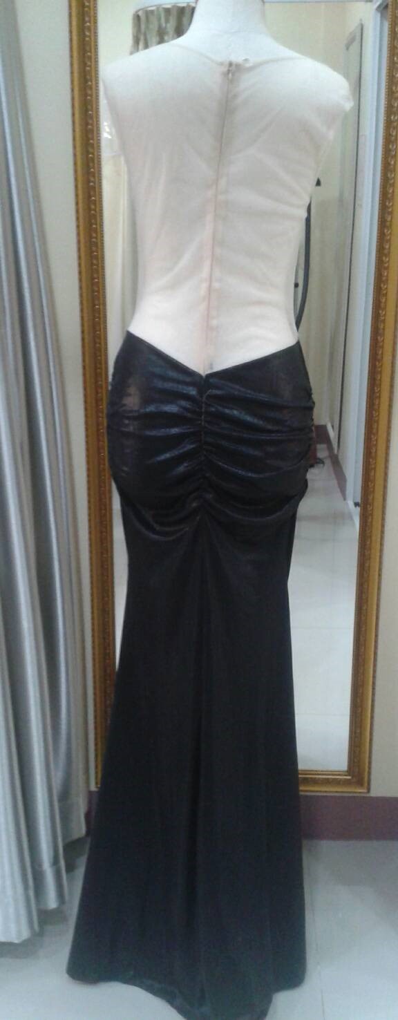 (PRE-LOVED) ราตรียาวดำSaxyโชว์หลังงานซิปรัดรูป(S) มือ2