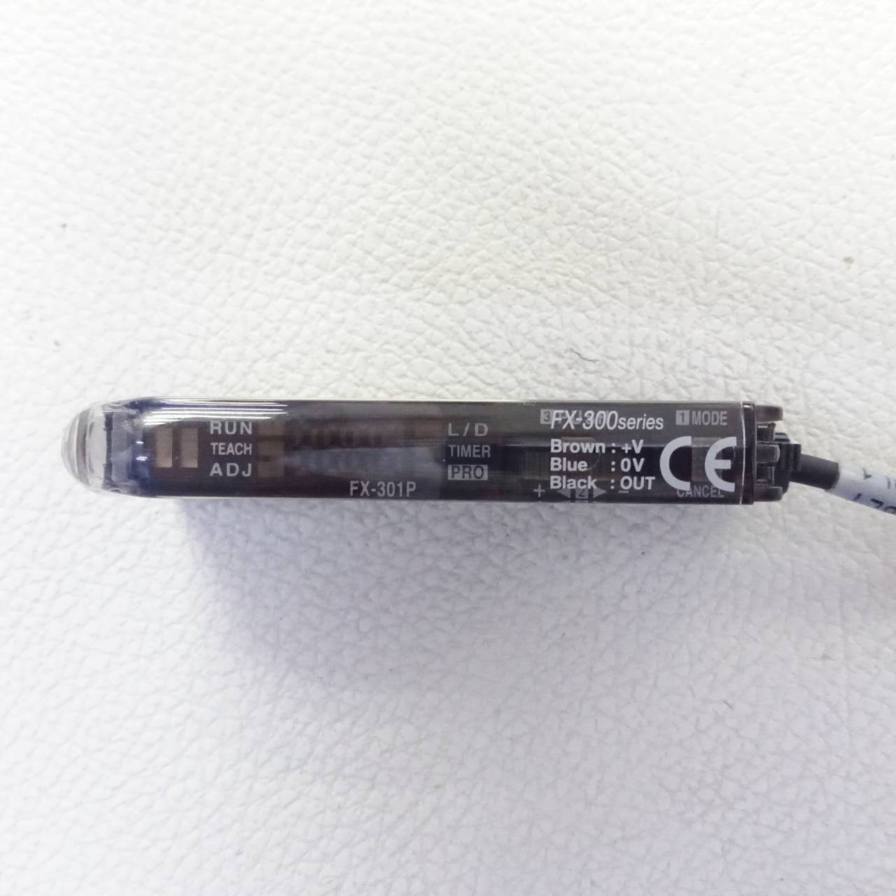 Fiber Amp Panasonic รุ่น FX-301P, Red LED, PNP