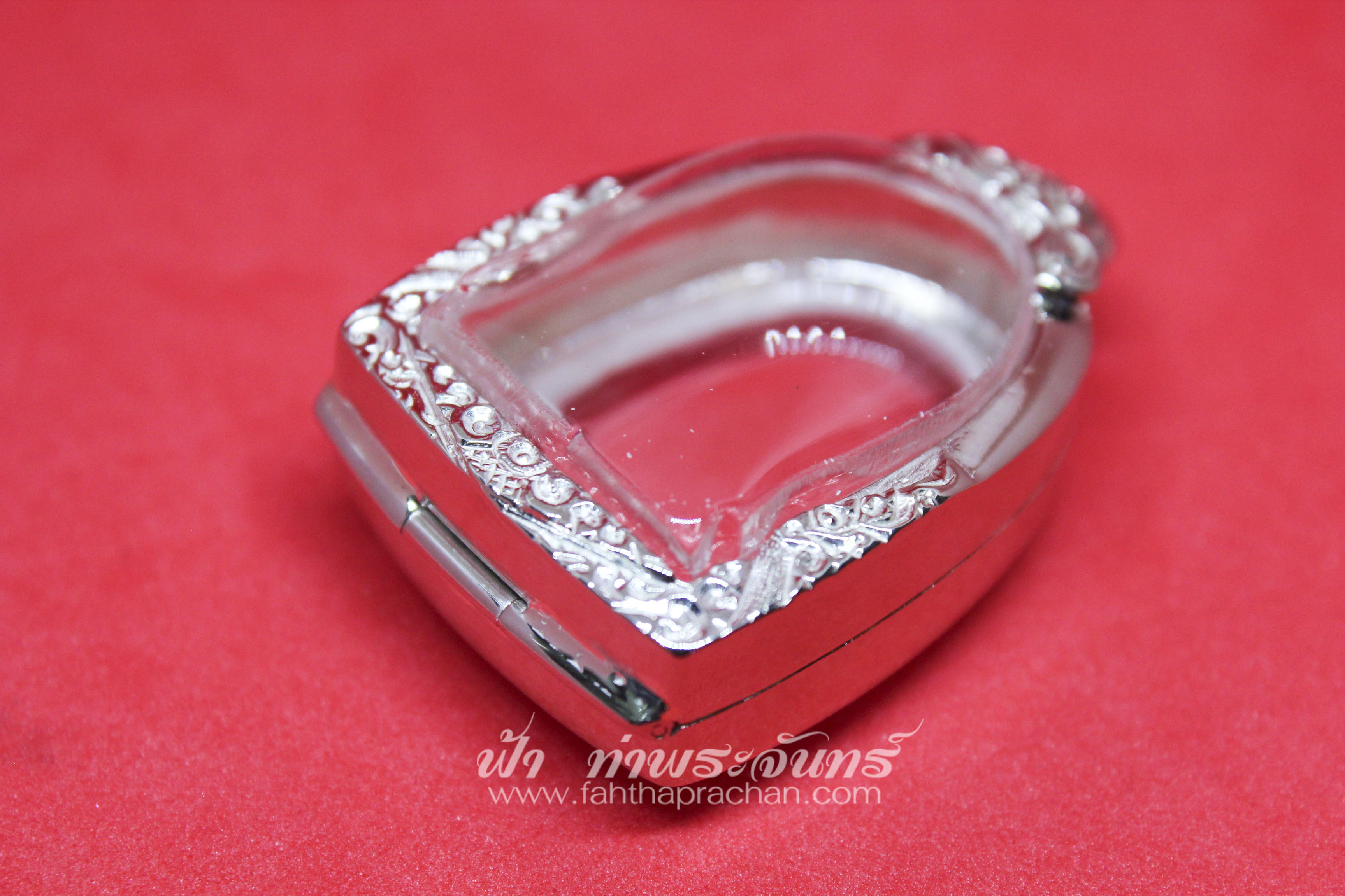 ตลับซุ้มกอ เงินขัดเงา