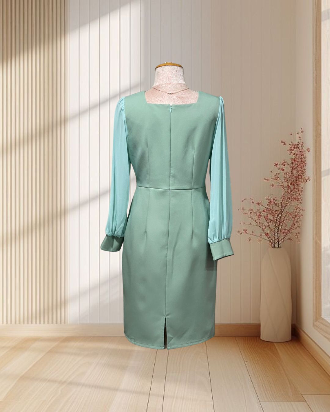 (PRE-LOVED) เดรสสั้นสีเขียว แขนยาวผ้าชีฟอง กระโปรงทรงสอบ ไซส์ L