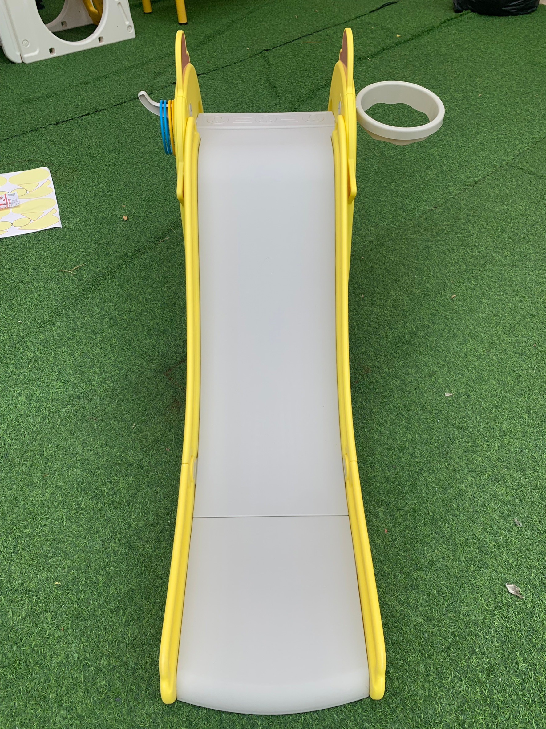 กระดานลื่นลูกเจี๊ยบ สีเหลือง