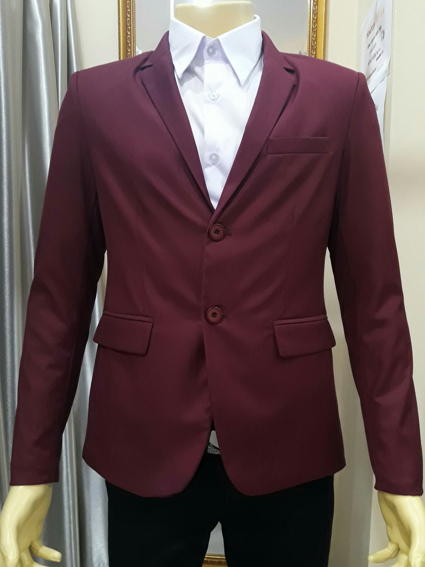 เสื้อสูทสีเลือดหมู(M)