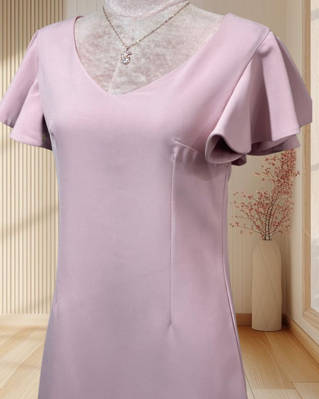 ราตรีสั้นสีชมพู แต่งแขนระบาย เรียบๆฟีลคุณนาย ไซส์ S