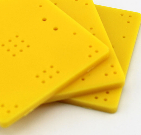 แผ่นพลาสติกอเนกประสงค์ขนาด 75*75 ม.ม.