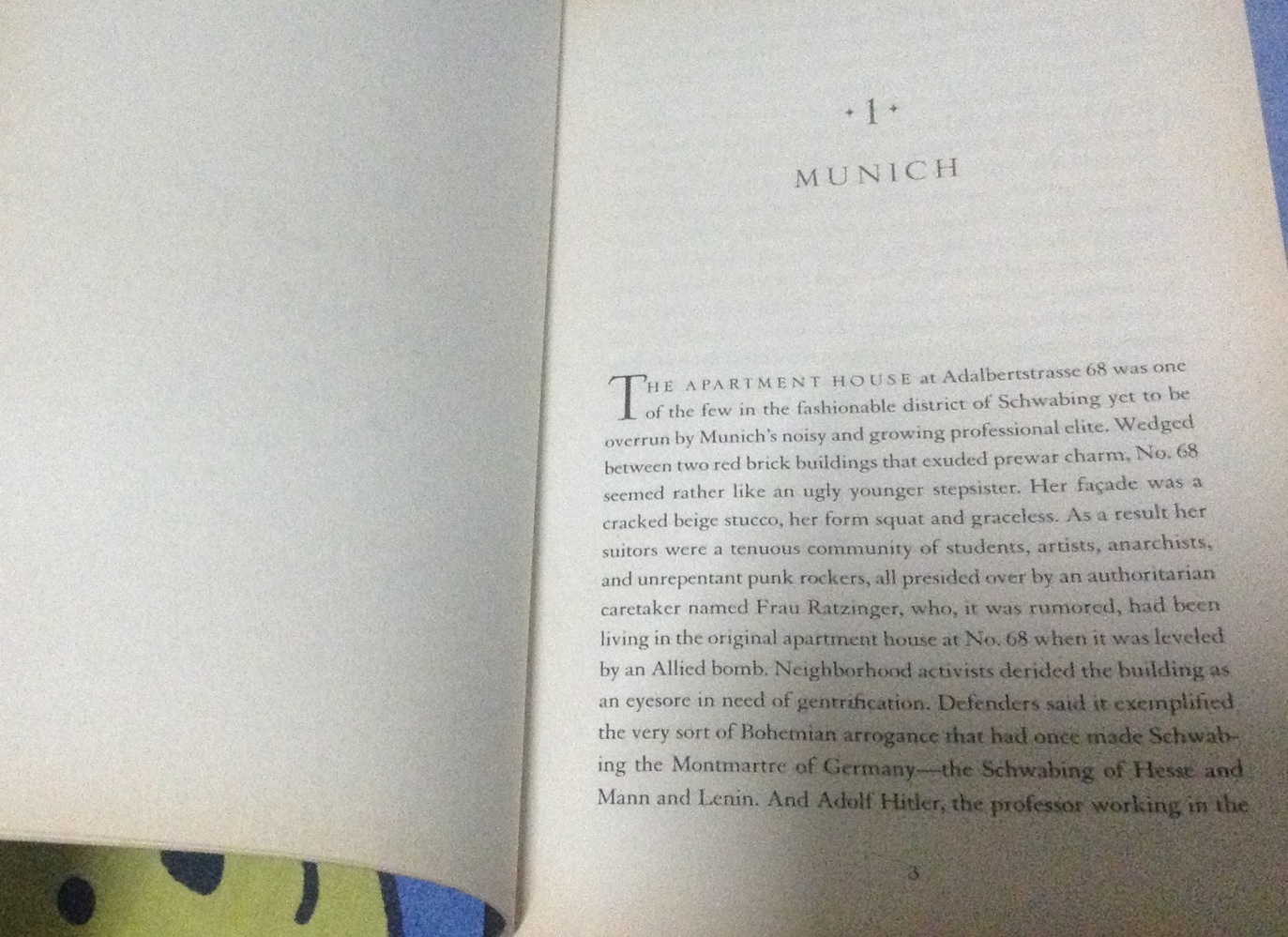 the confessor daniel silva ราคา 270