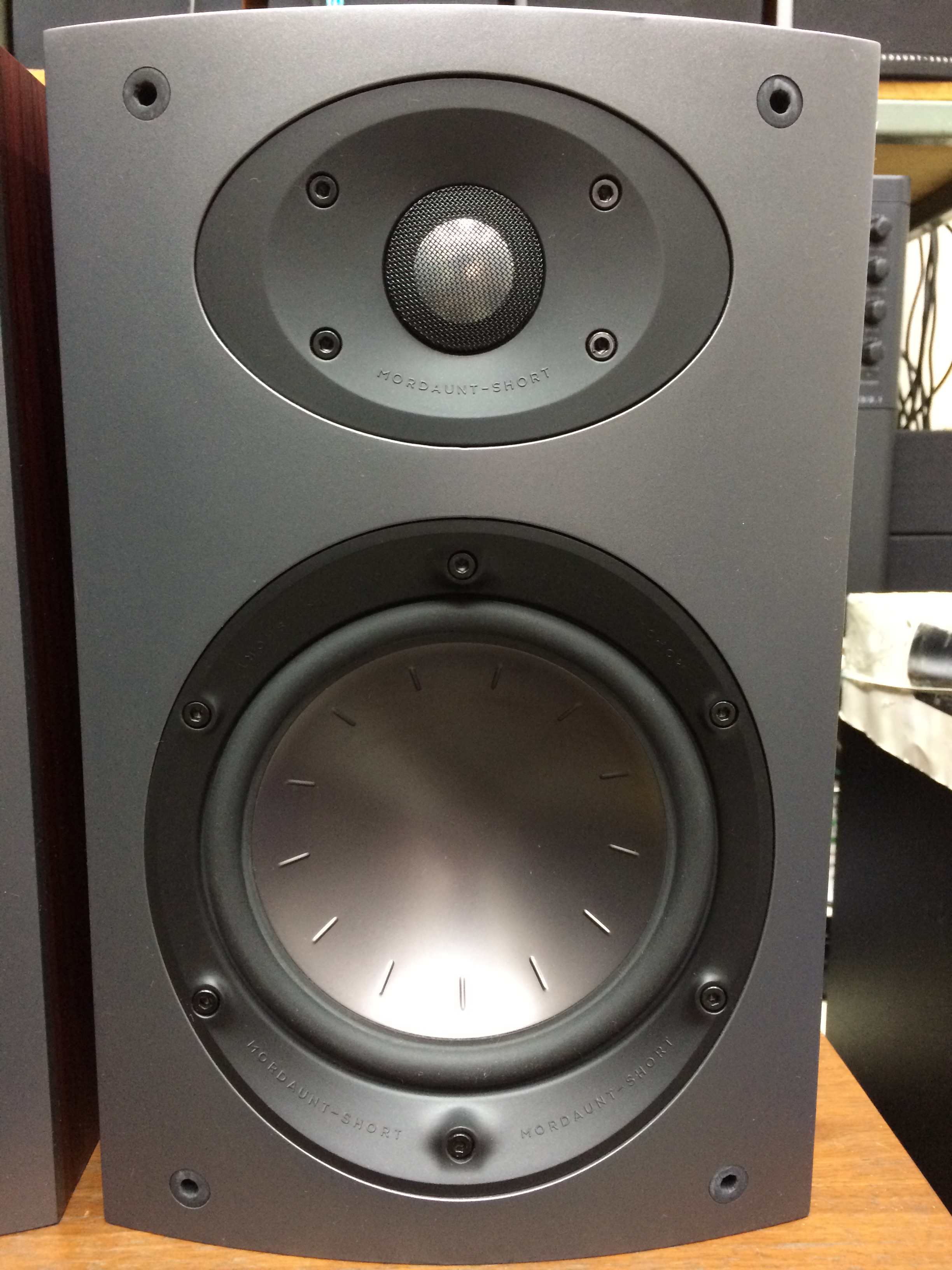ลำโพงวางหิ้ง Mordaunt Short Aviano 2