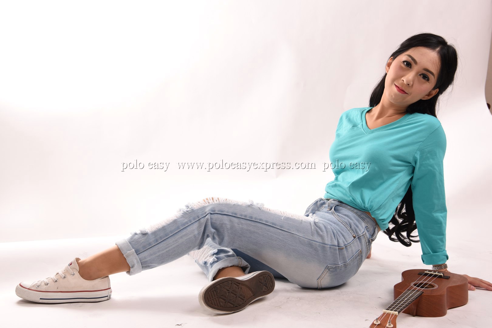 เสื้อยืด สีเขียวมิ้นต์ คอวี แขนยาว Size 3XL